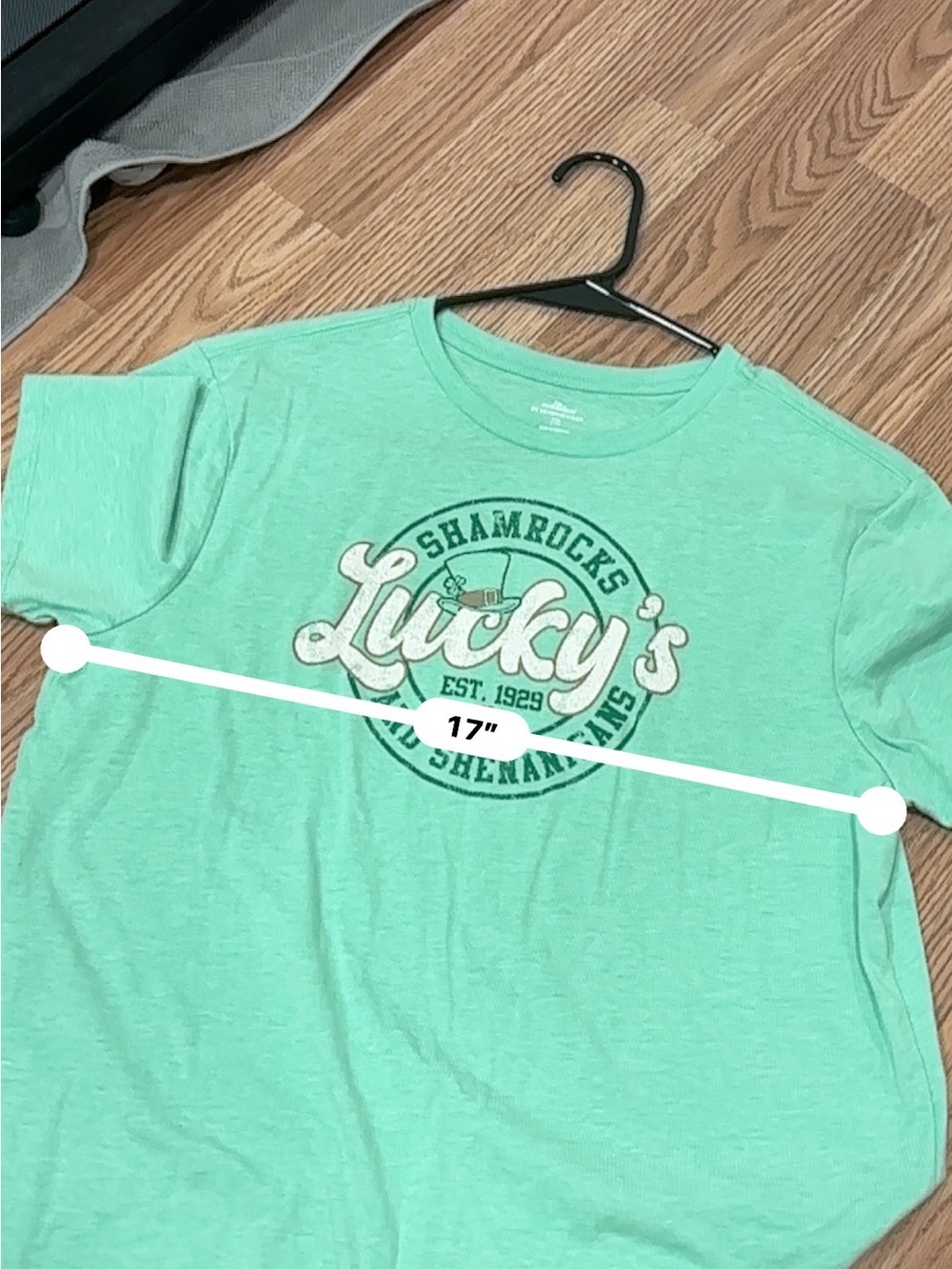 Green Lucky's Graphic T-Shirt - Picture 4 of 5